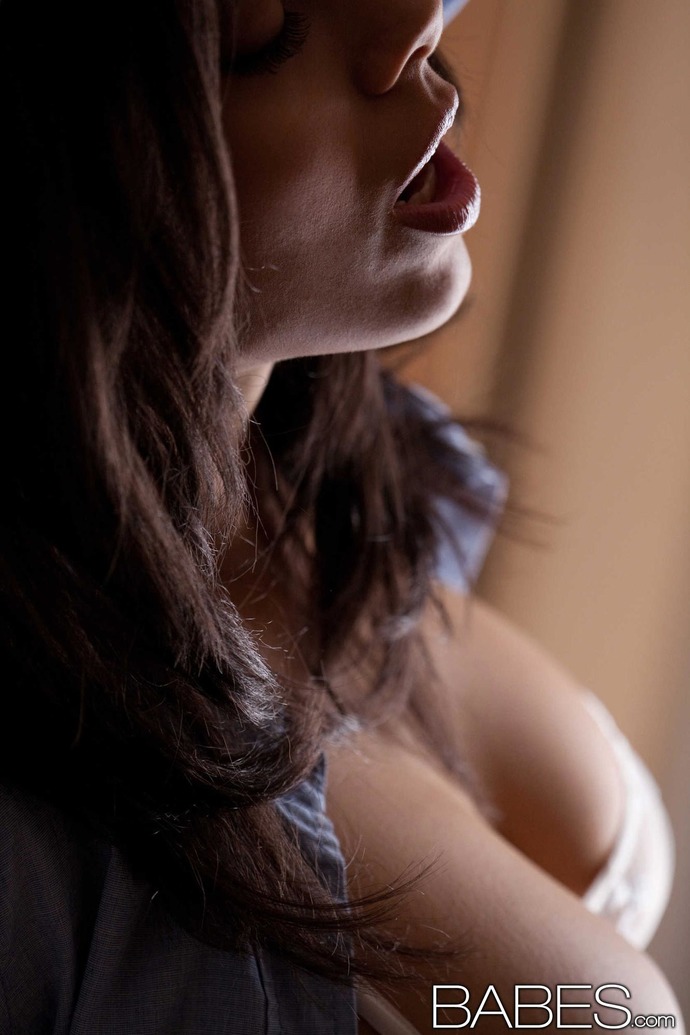 Julia Luba Pleases Her Needy Pussy 08