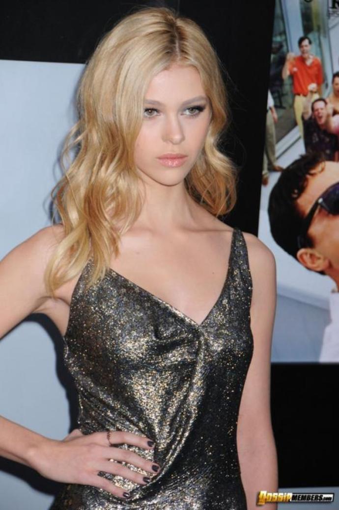 Nicola Peltz Looking Gorgeous — image 8