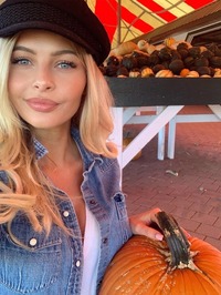 Amanda Ventrone Insta Celebrity #12