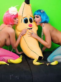 Joslyn James Jessica Jaymes in Fruit Fuck #15