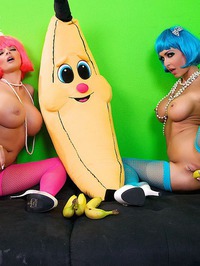 Joslyn James Jessica Jaymes in Fruit Fuck #17