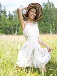 Model posing in the park #00