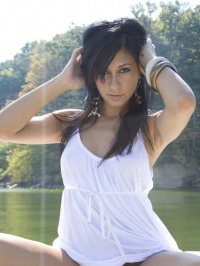 Raven Riley playing with her pussy #00