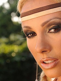 Sandy posing outside #00