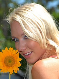 Mollys life perfect for picking #04