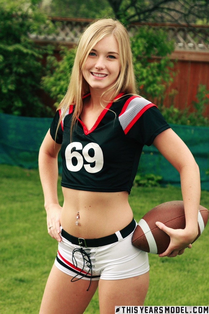 Cute Blonde Football Fan Girl Is A Real Patriots Fan 06